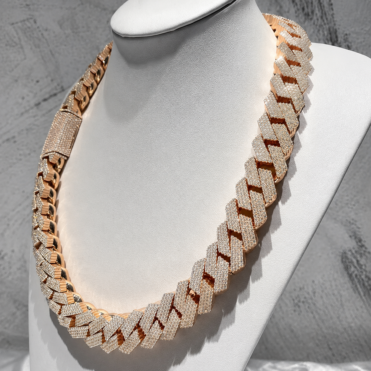 Iced Cuban Chain – Gold