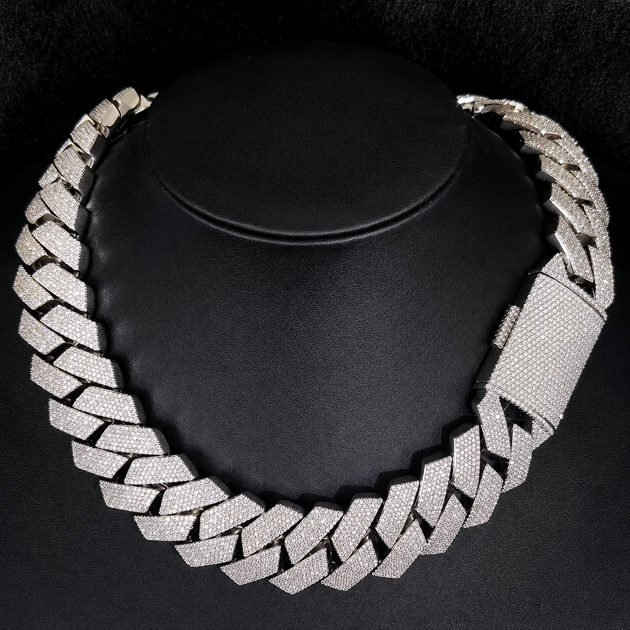 Iced Cuban Chain – Silver